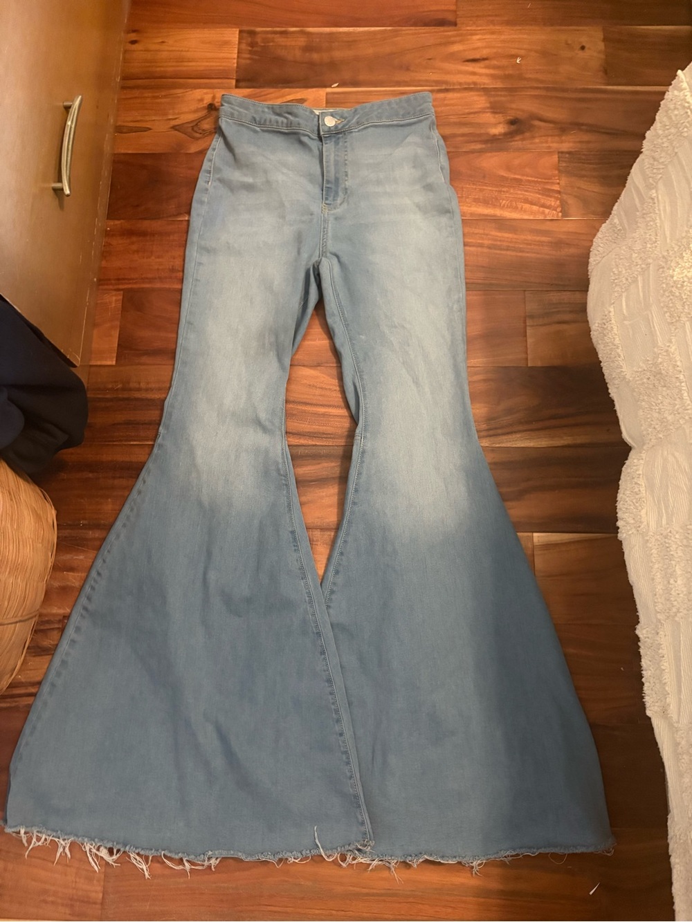 Free People The Level Super Flare Bell Bottom Jeans 28 Light Wash (1245)